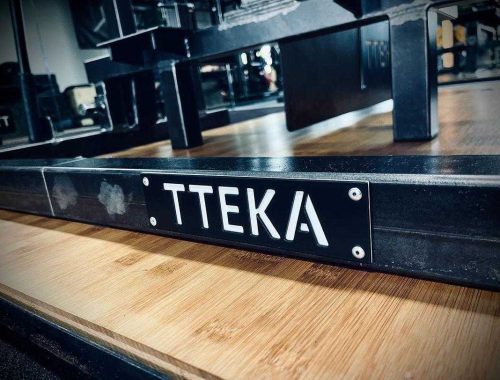 Place your own laser-cut logo on all Version 2 racks